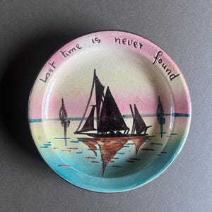 Vintage plate.Hand painted vintage sailing boat plate.Decorative wall plate. Home decor.Coastal decor.Boat themed gift.Vintage art.
