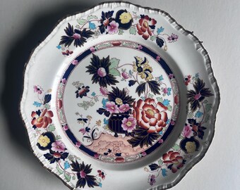 Prato antigo inglês de pedreiro: decoração oriental floral pintada à mão (c. 1920). Prato em estilo chinês.