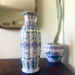 Jarrón vintage floral pintado a mano: decoración bohemia oriental