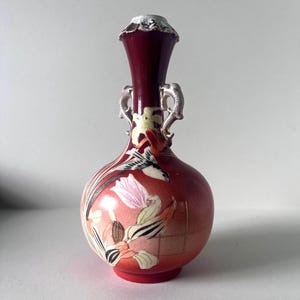 Vintage Moriage Vase: Japanese Bird & Floral Decor, Art Nouveau Style