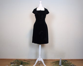 Darling 1960s small black velvet embroidered “Peggy French couture” wiggle dress