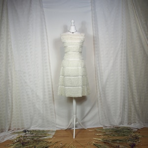 Tolles 60er Jahre Harrods weißes Spitzen Minikleid