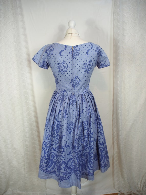 Gorgeous 1950s pale blue floral fit and flare dre… - image 6