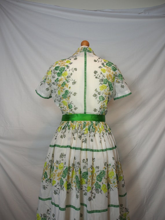 Stunning 1950s green floral shirt dress from 'Ric… - image 7
