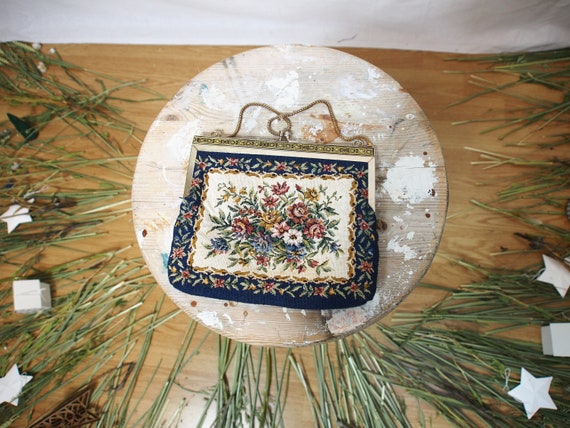Gorgeous 50s/ 60s crochet clutch bag