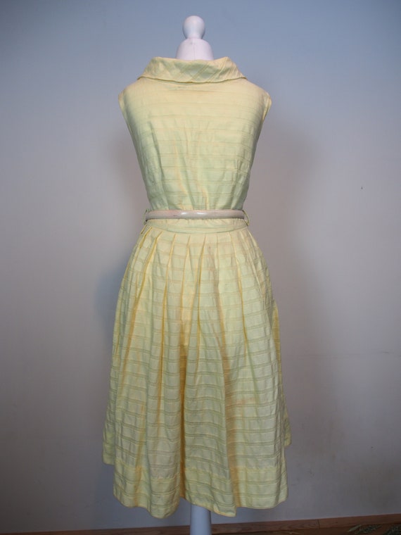 Darling 1950s Medium yellow fit and flare dress - image 6