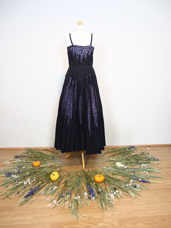 Gorgeous 1950s large black and lilac ball gown - image 4