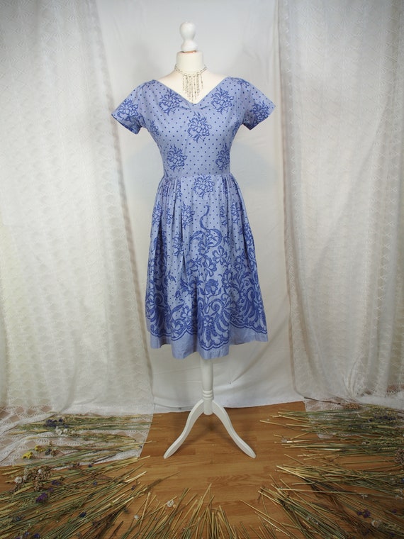 Gorgeous 1950s pale blue floral fit and flare dre… - image 2