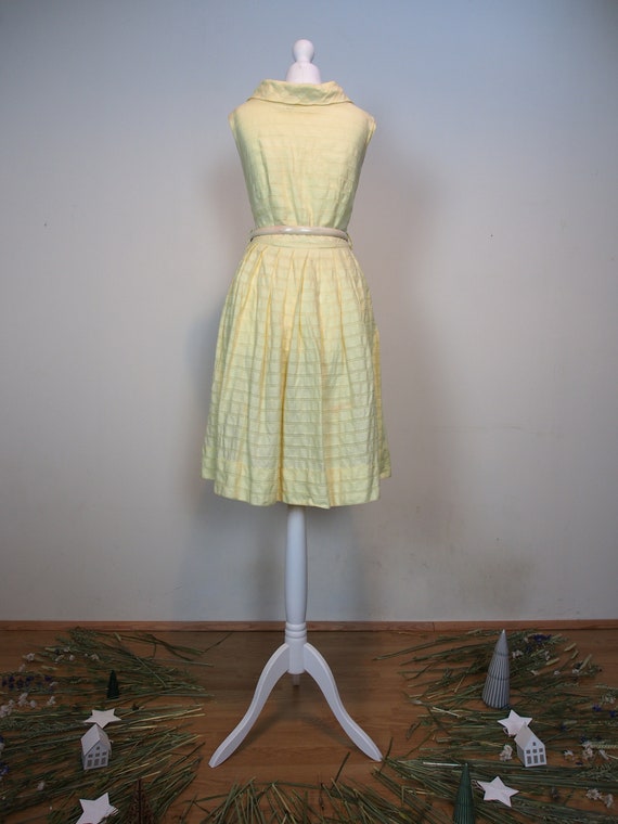 Darling 1950s Medium yellow fit and flare dress - image 5