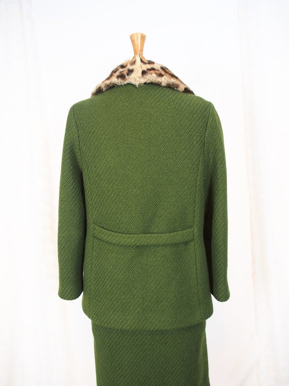 Beautiful 1950s green wool suit with fantastic ch… - image 6