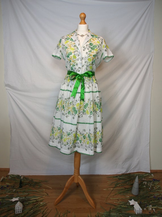 Stunning 1950s green floral shirt dress from 'Ric… - image 3