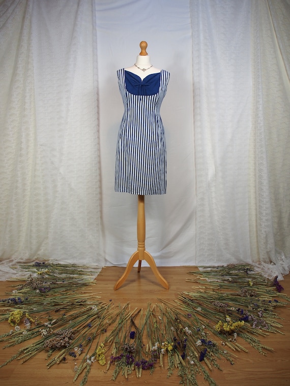 Amazing 1950s striped wiggle dress with sweetheart