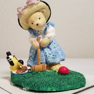 Muffy VanderBear Collection,  Muffy Figurine, High Tea, New in box