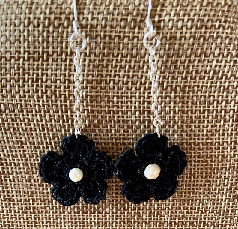 Crochet Flower Pearl Dangle Earrings