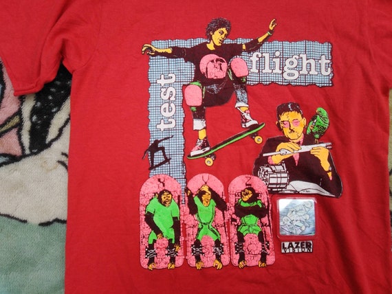 【1011 Gallery】Weird Skater T-Shirt New Zoo York Graffiti True East T-Shirt Mens Medium