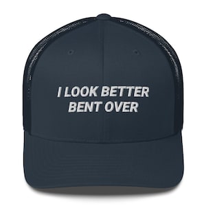 Ich sehe besser gebeugt aus, lustige Trucker-Mütze für Frauen, bestickte Trucker-Kappe
