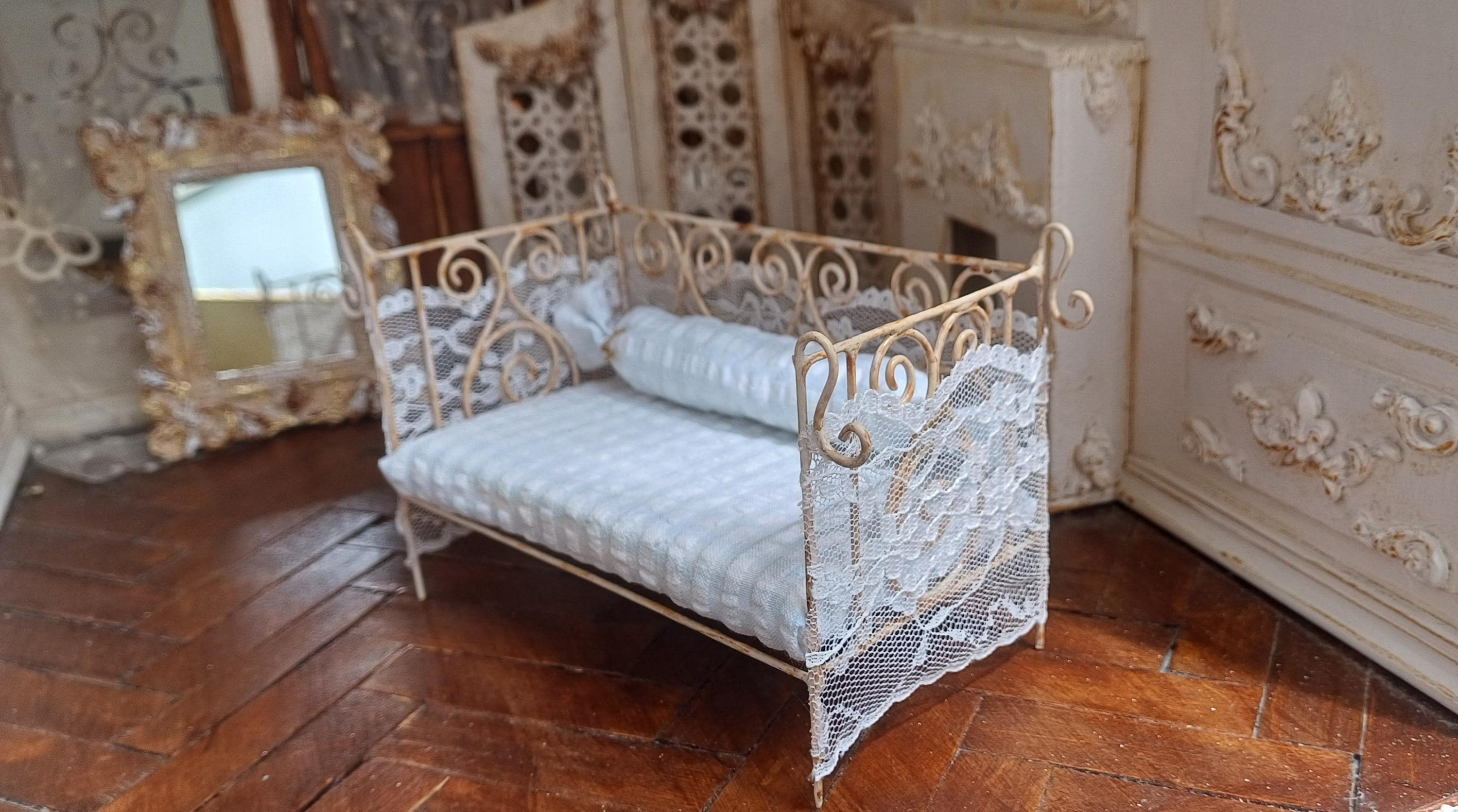 Antique iron daybed - Etsy 日本