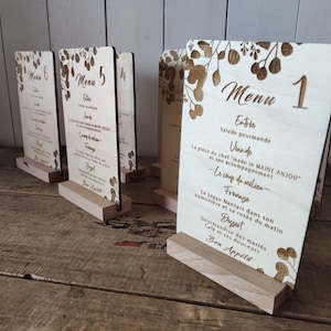 menu en bois/ menu personnalisé / menu mariage bois/ gravure plaque menu bois/ Deco eucalyptus mariage