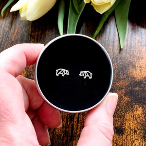Pendientes de oso de plata de ley 925 en lata de regalo de recuerdo