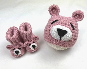 Baby teddy hat and booties set. Crochet heart hat.Knitted Baby Booties, Baby Shoes Newborn Socks,Gift for Baby.Ready to ship Gender Reveal