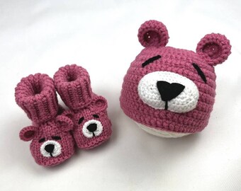 Baby teddy hat and booties set. Crochet heart hat.Knitted Baby Booties, Baby Shoes Newborn Socks,Gift for Baby.Ready to ship Gender Reveal