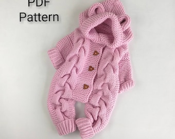 Strick-Spielanzug-Anleitung PDF, von oben nach unten gestrickter einteiliger Jumpsuit mit Kapuze, 0-3, 3-6 Baby-Leggings, gestrickter Bären-Pom-Jumper