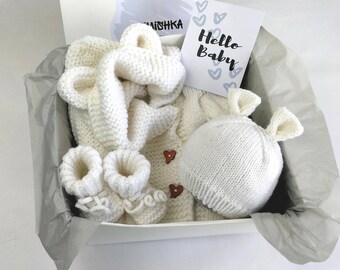 New parent gift New parents gifts basket New parents gift box gift set.Pregnancy Announcement.Welcome baby gift.New mom gift box