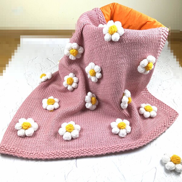Cute White Pink Daisy Pattern Print Hooded Blanket