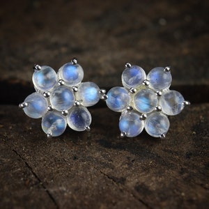 Boucles d&#39;oreilles arc-en-ciel en pierre de lune, Puces d&#39;oreilles fleurs, Petites boucles d&#39;oreilles en grappe, Boucles d&#39;oreilles art déco, Argent sterling 925, Boucles d&#39;oreilles botaniques, Cadeau femme