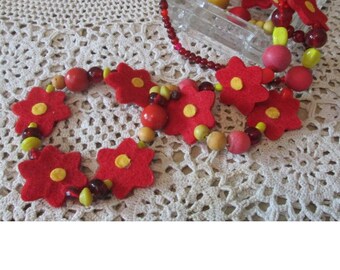 Blumenkette rot gelb handmade  Unikat 95 cm  Kette Halskette  Vintage