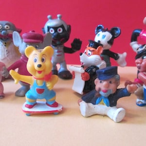 10 verschiedene alte Gummi/Hartplastik FigurenVintage