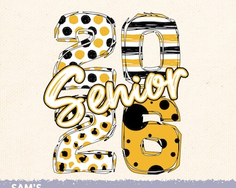 Puede incluir: Diseño digital con la palabra "Senior" en cursiva y los números "2026". Los números están decorados con patrones que incluyen lunares, rayas y estampado de leopardo. El diseño es en negro, amarillo y blanco.