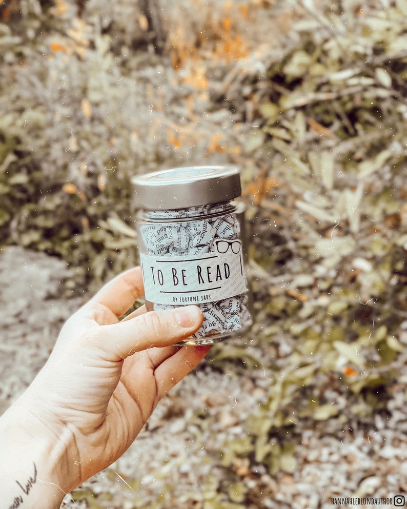 To Be Read  TBR Jar Paper Stars with book titles folded 3d image 8