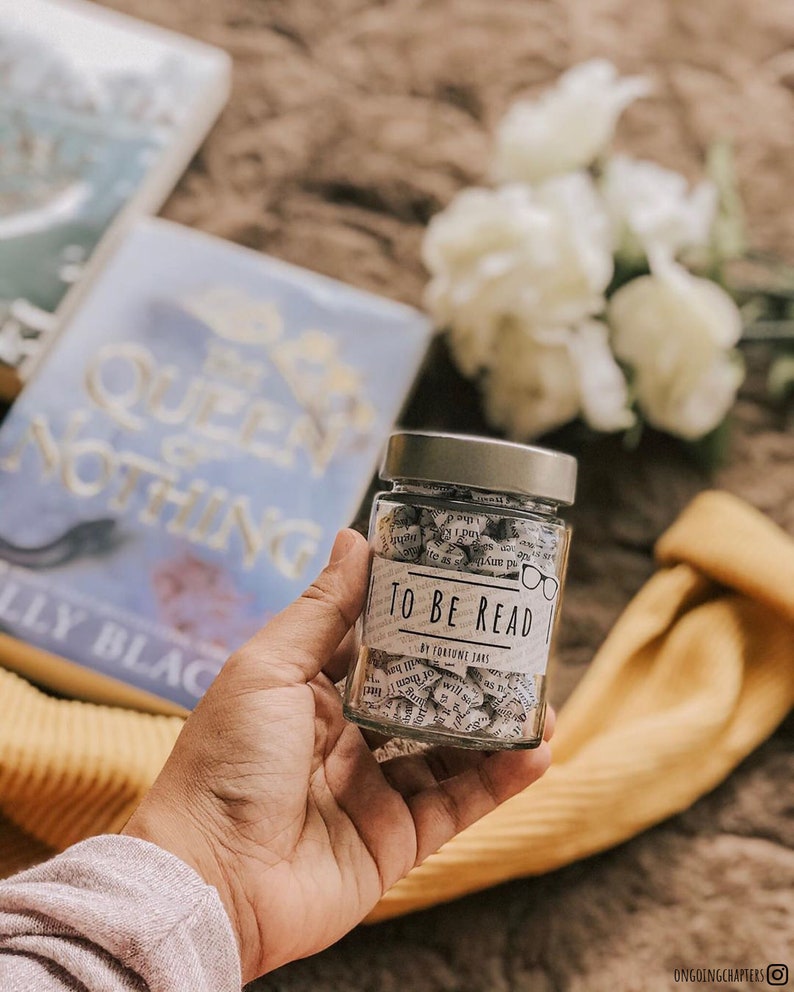 To Be Read  TBR Jar Paper Stars with book titles folded 3d image 5