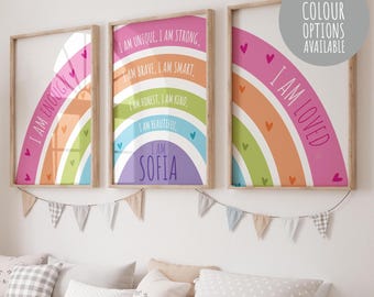 Juego de 3 láminas para dormitorio de niña, lámina de arcoíris, lámina de afirmación para niña, arte de pared de arcoíris, decoración de dormitorio de niña, arte de pared infantil "Eres amado"