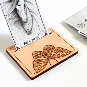 Suporte de exibição de cartas de tarô de madeira com design de borboleta - Porta-cartas individual