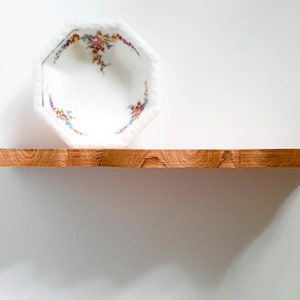 Long wavy floating shelf with brackets OAK Squiggle shelves Maximalist Funky Decor Aesthetic Home Decor Eclectic Retro Decor image 6