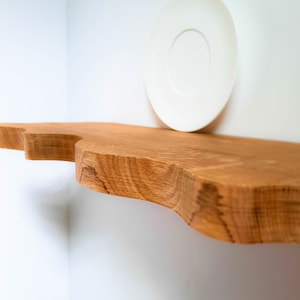 Long wavy floating shelf with brackets OAK Squiggle shelves Maximalist Funky Decor Aesthetic Home Decor Eclectic Retro Decor image 3