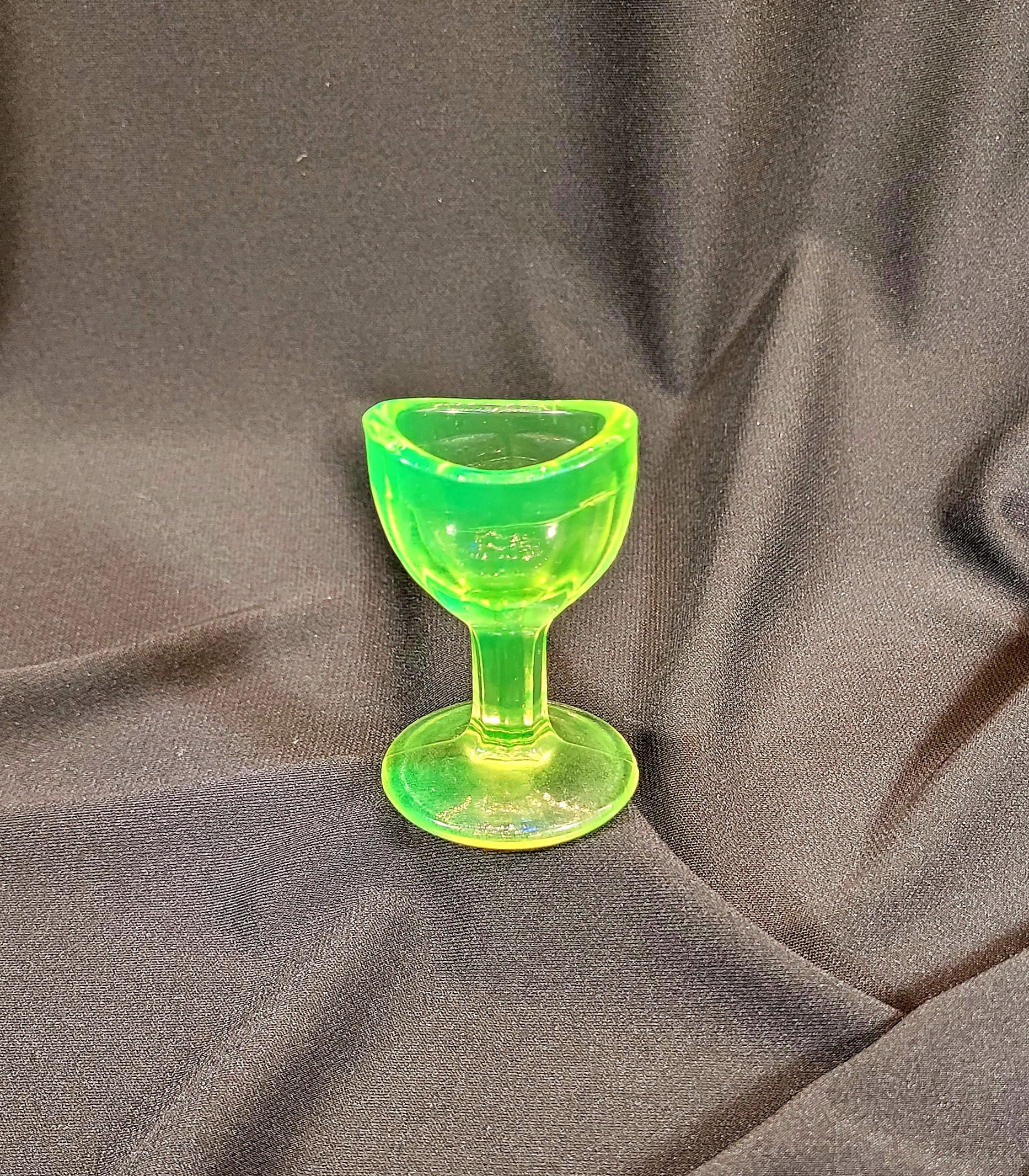 Antique/vintage Uranium Glass Eye Wash/bath/rinse Cup, C. 1930 Etsy