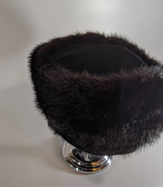 Vintage, Rare, B.M. Finley Furrier, Women's Black 