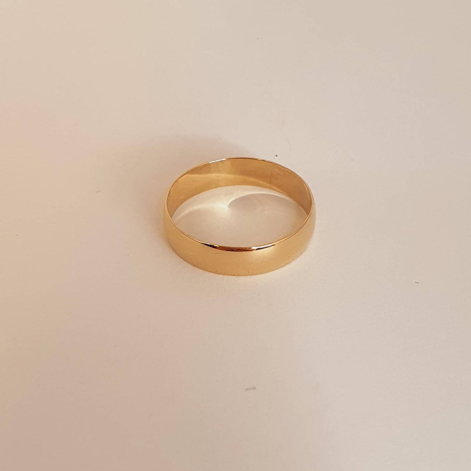 9ct Yellow Gold Wedding Rings D-Shaped Hallmarked Band
