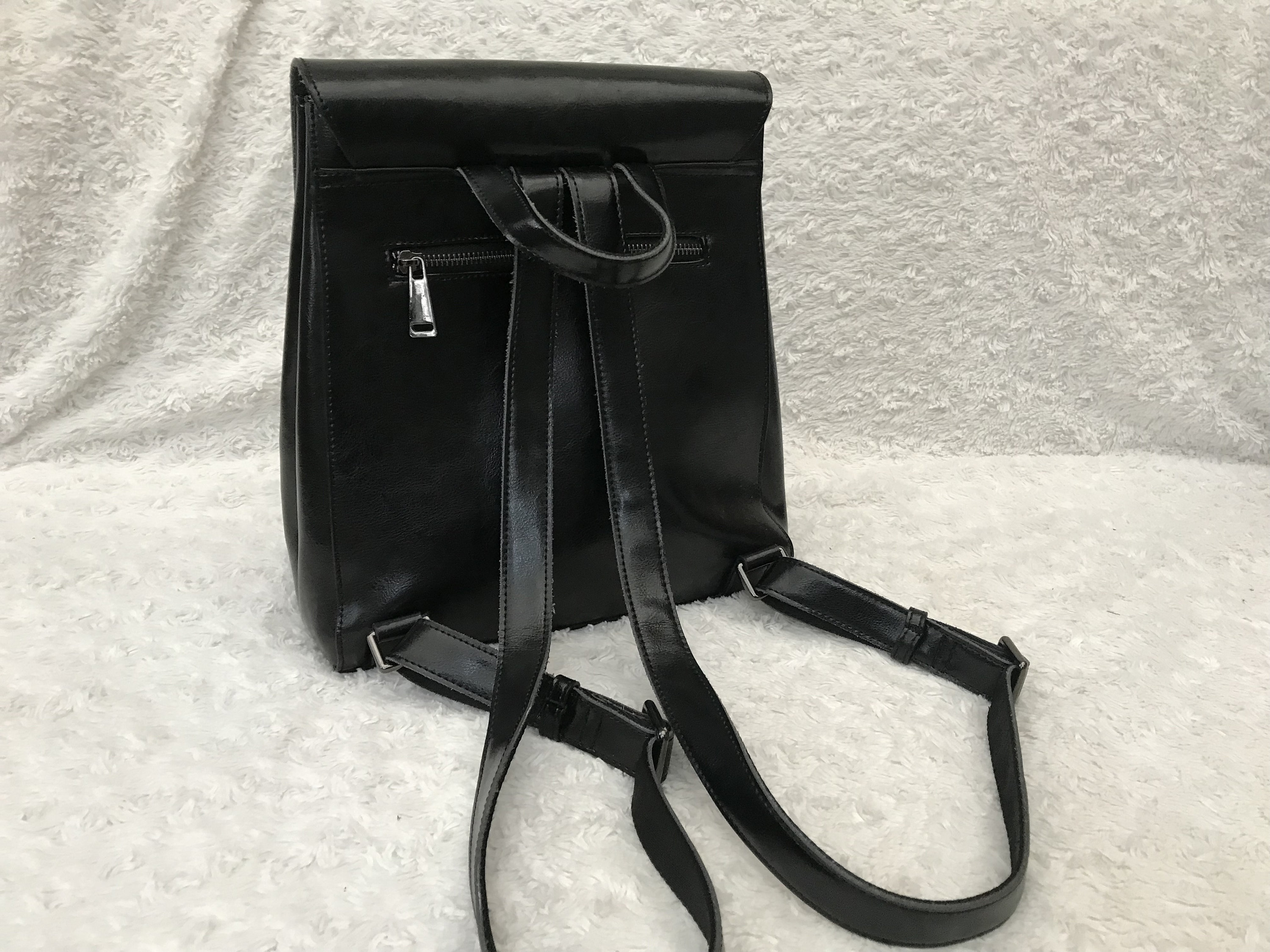 S-zone Black Cowhide Backpack - Etsy display picture 1