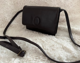 Bolso de hombro de cuero marrón
