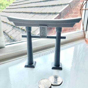 Silver Grey Japanese Torii Gate Ornament - 3D Printed PLA Plastic - Free U.K. Delivery