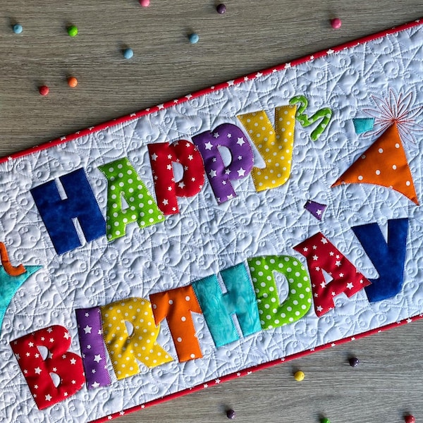 Camino de mesa acolchado brillante para cumpleaños, hecho a mano, decoración festiva reutilizable, 40,6 x 114,5 cm