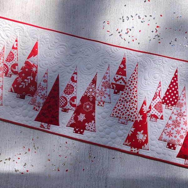 Christmas quilted table runner, Christmas red tree quilted, Bed runner, Winter quilted runner, Santa decor, Quilted items, Bed topper