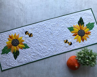 Handmade Quilted Table Runner – Sunflowers and Bees – Autumn and Thanksgiving Décor, 16x42
