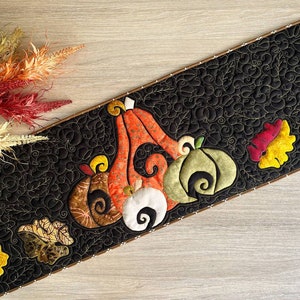 Quilted Autumn Table Runner with Pumpkins and Leaves – Fall Decor, Thanksgiving Wall Hanging, 16x53