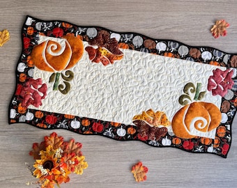Quilted Autumn Table Runner – Handmade Pumpkin and Leaf Appliqué, Fall Harvest Decor, 17&quot;x40&quot;