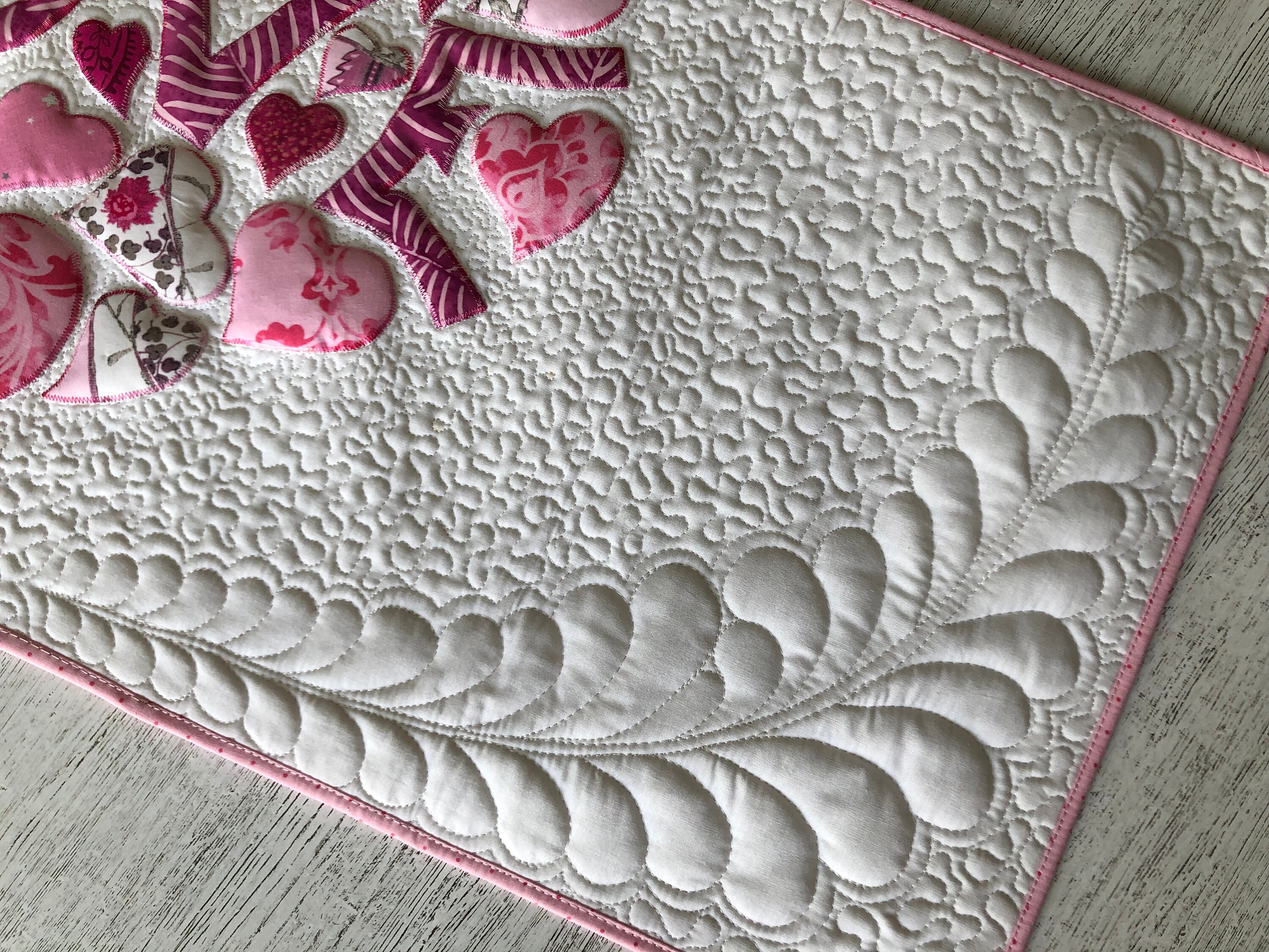 Quilted Heart Table Runner Tablecloth Valentines Day Bed - Etsy